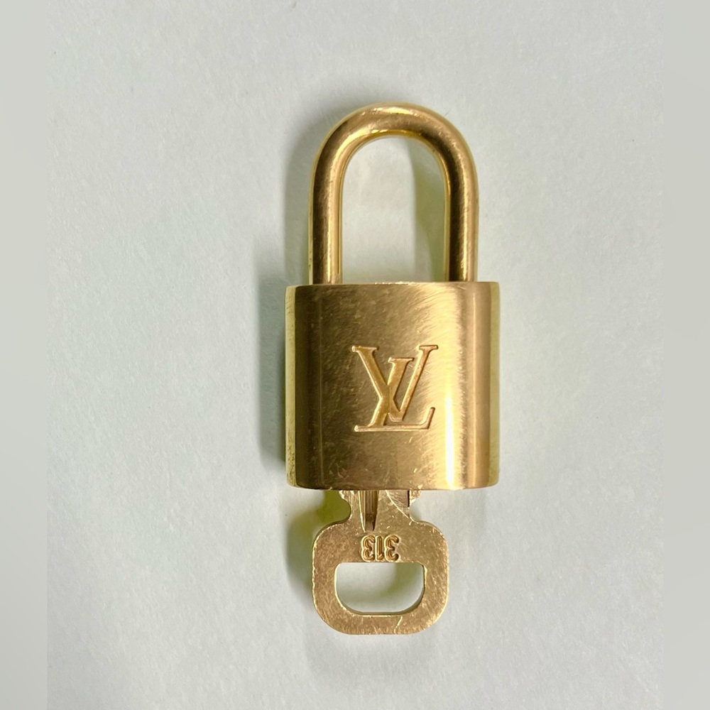 Louis Vuitton Lock and Key #313 LV Designer - Picture 2 of 5